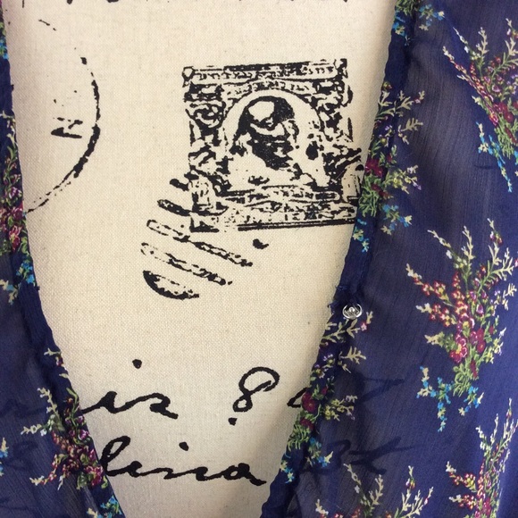 Charming Charlie Navy Floral Semi Sheer Blouse S - Picture 3 of 9